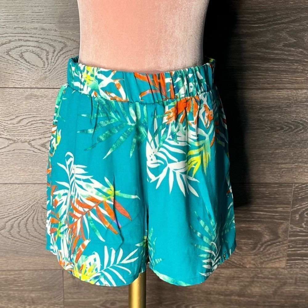 Revolve Three Eighty-Two Lightweight Tropical Sho… - image 4